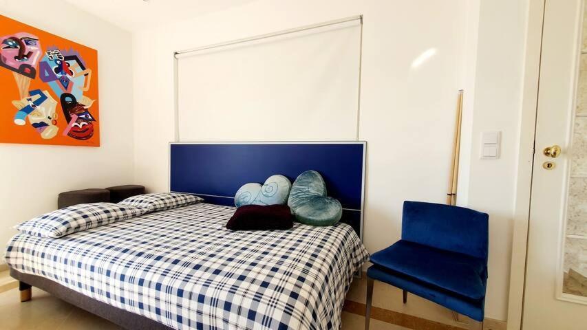 River View & Close To The Beach - Quarto Em Almada Luaran gambar
