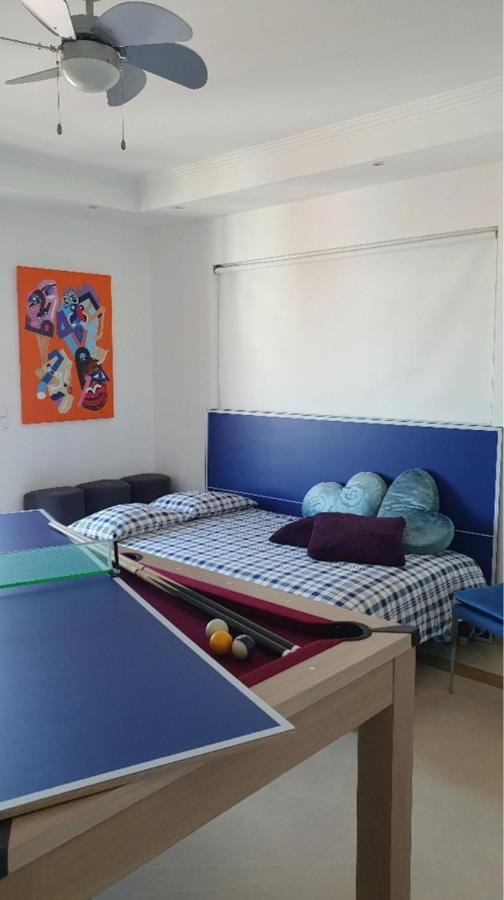 River View & Close To The Beach - Quarto Em Almada Luaran gambar